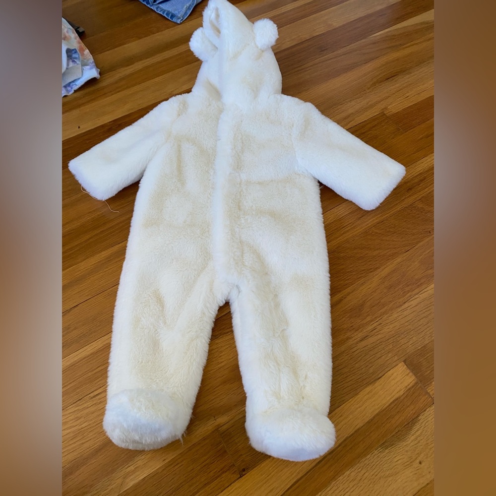 Size 0-3 due coverall